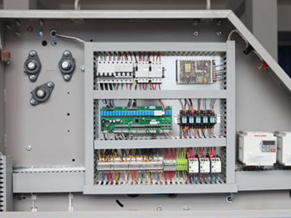 
		床單折疊機
	(圖2)