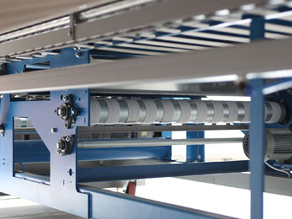 
		床單折疊機
	(圖5)