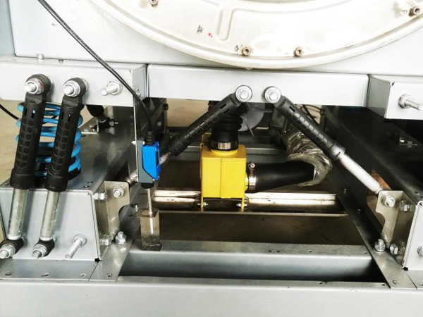 
		XGQP-F系列全自動工業洗脫烘一體機
	(圖4)