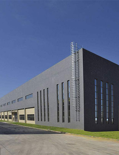 
		半自動臥式洗衣機
	(圖10)