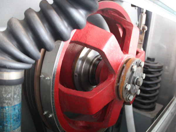 
		全自動衛生隔離式洗脫機
	(圖2)