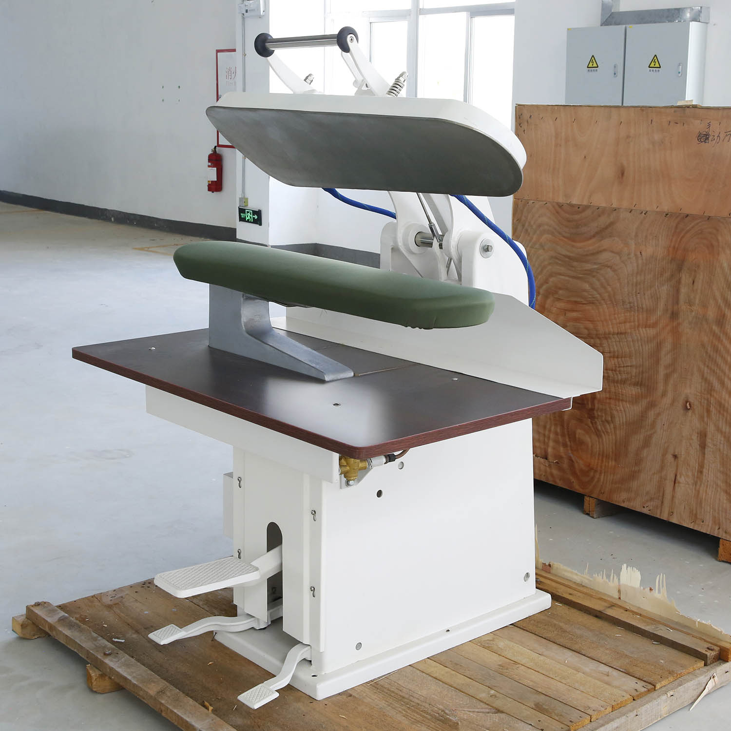 
		光面萬用夾燙機操作說明
		