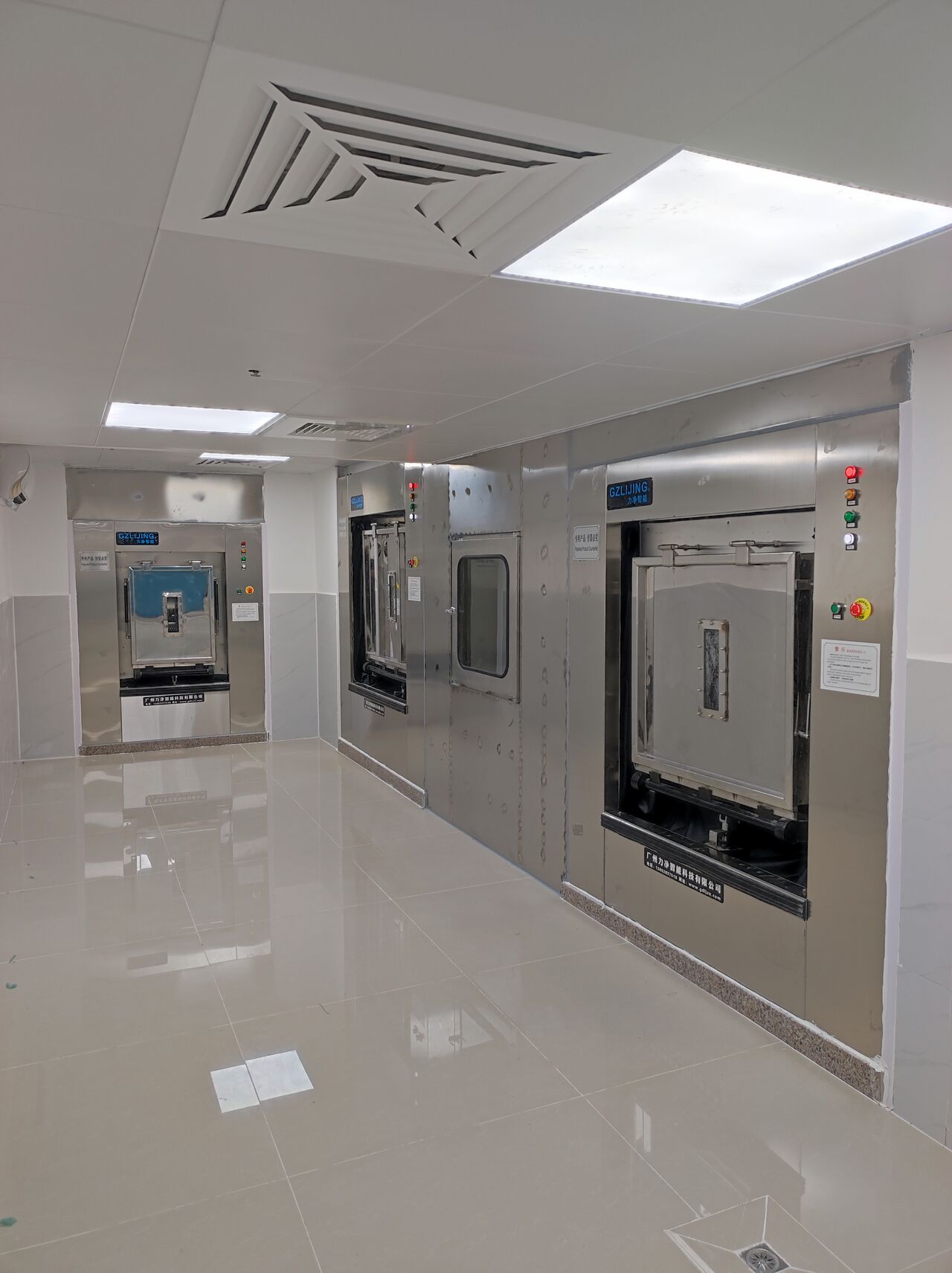 醫(yī)院衛(wèi)生標(biāo)準(zhǔn)專用工業(yè)洗衣機(jī)，潔凈更放心(圖1)